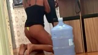 belinha hotwife flashes double dose seducing delivery guy then uber moto takes two mouth cumshots