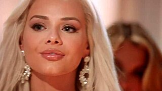 Elsa Jeans Perfect Pussy Lips Fucked by Allie Nicole!