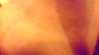 Kawawang pekpek na robust na fuck! Pinay teen screams in ecstasy!