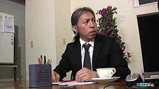 Young beauty spreads tight puffy pussy on old man's face