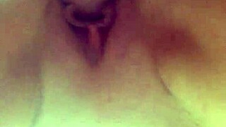 manuela's shaved pussy up close 😍🔥 italian euro tease