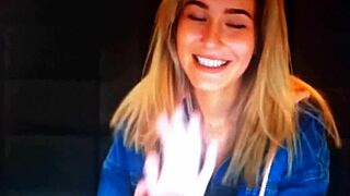 Blonde Webcam Rubia Chaturbate Live Chat Session