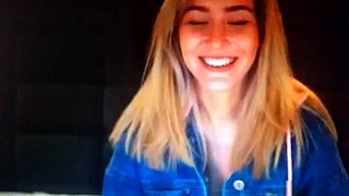 Blonde Webcam Rubia Chaturbate Live Chat Session