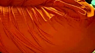 milf cougar cums hard on toes foot fetish fuck!