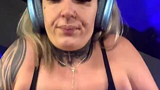 gym workout paulista avenue sweat dripping wet pussy tesao