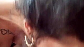 A MI NOVIA LE ENCANTA CHUPARME LAS BOLAS!