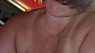 milf cougar cums hard on toes foot fetish fuck!