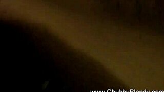 nighttime amateur italian milf blowjob and handjob explosion!