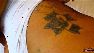 Sipnplay vixan v milks caribbean latina lesbian show