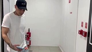 Magrinha mandrake bareback pussy sex big cock wet