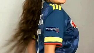 sensual chica's webcam dance tease