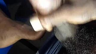 i luv showin off my phat suckin lips... drinkin all that hot cum yum!