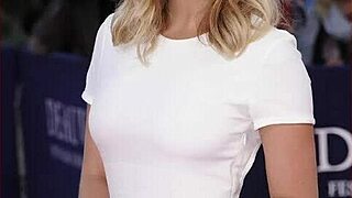 i get so hot watching sizzling elizabeth olsen in my favorite sexy game video