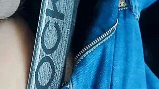 wanna watch beautiful nri girlfriend masturbate juicy pussy in car?