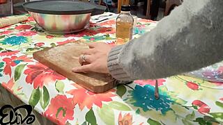 ROOMIES SHARE CARROT ANAL FINGER AND SCREWDRIVER FUCK