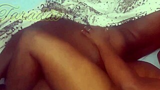 socando gostoso no cuzinho da minha preta safada e gozando tudo