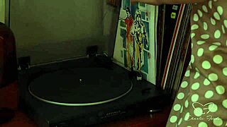 charlie forde's wet pussy will make you explode quick 😩💦