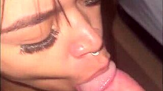 omg this sexy girl gives the most amazing sloppy deepthroat ever ugh