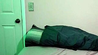 tranny toying her ass solo watch this 😈