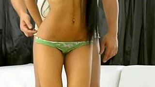 貧乳