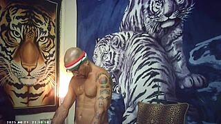 maxxx loadz strokes muscular body on magic motion machine backstage