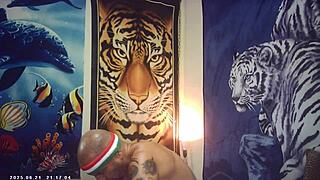 maxxx loadz strokes muscular body on magic motion machine backstage