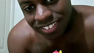 i stretch and massage my face while jerking to remixes hun