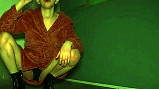 Smoking Spitting Fetish Feels So Intense In Heels