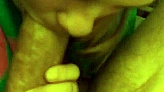 Wow, 18yo's deepthroat on old monster cock skills amaze!