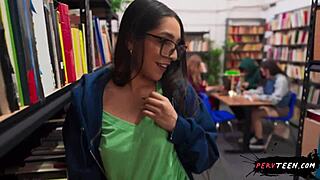 i gave sneaky classroom blowjob under table pervteen style 😈