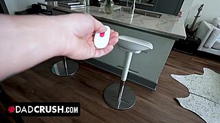 Chloe Rose Dadcrush Button Thrill Ike