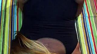 Ebony babe shakes big black ass seductively