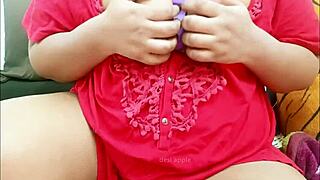 delhi bhabhi bares her nude curves seductively