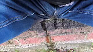 i accidentally peed my jeans in public outdoor spot today