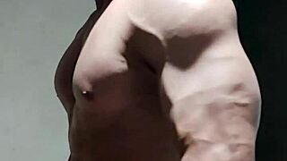 Muscular brazilian bodybuilder pounds athletic ass homemade!