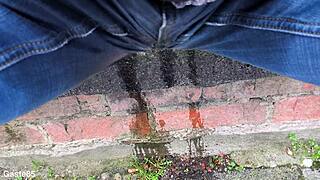 i accidentally peed my jeans in public outdoor spot today
