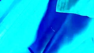 Jolie Jeune Femme Sexy Lingerie Thong Tease