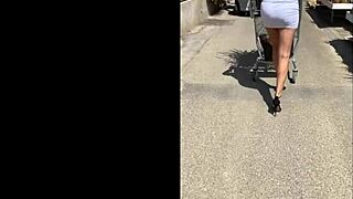 Italian milf zia lilly spreads in public heels for outdoor euro pussy play