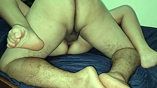 follando mi alumna chubby con hairy pussy fue facil y jugoso