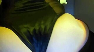 Hey thick PAWG slut, tease that wet pussy in heels for cam?