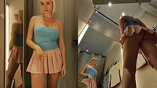 Hidden Cam Catches Juicy Pussy Flash No Panties