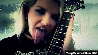 i tittyfuck boyfriend's big cock to massive facial