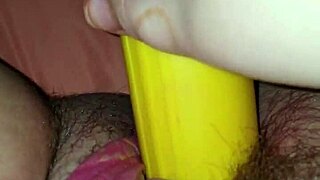 fat amateur stretches her wet pussy wide solo play