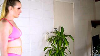 Charlie Forde and Honey Analverkehr's Lesbian Dildo Doggystyle Assfucking