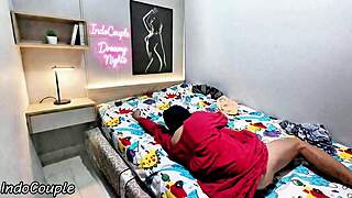 peeking on hijab sis bored then creampie her wet pussy happy