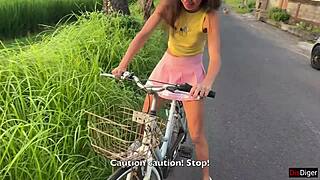 thx stranger fixed my bike so i gave him my wet pussy creampie 😍🚲💦