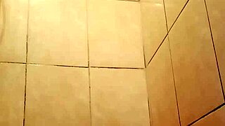 chubby latina ninfeta destroys innocent pussy on 22cm toy bitch style