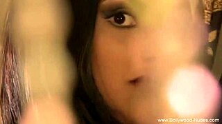 Exotic Indian Princess Sways Her Sensual Hips In Erotic Teasing Dance