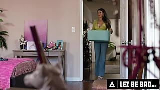 Stepmom Penny Barber Strap-On Fucks Stepsisters Jill Kassidy Liz Jordan Bent Over