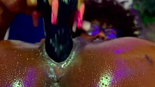 my ebony pussy creams up quick from close-up vibrator play and squirting